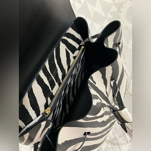 New-Mansur Gavriel Zebra-Print Leather Tote Bag - Picture 9 of 14